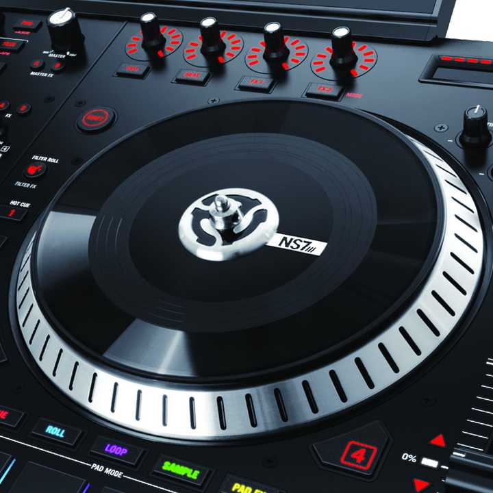 Numark NS7III DIFFERENCES