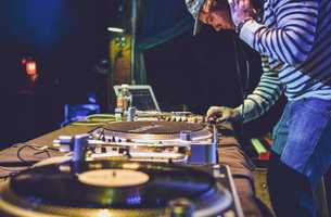 Mix It Up Beginner DJ Tips for a Smooth Start